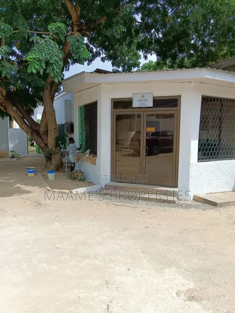 32 SQM Office Space for Rent at Cantonments Going for $900 Per Month