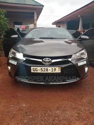 Toyota Camry SE 4dr Sedan (2.5L 4cyl 6A) 2015 Gray