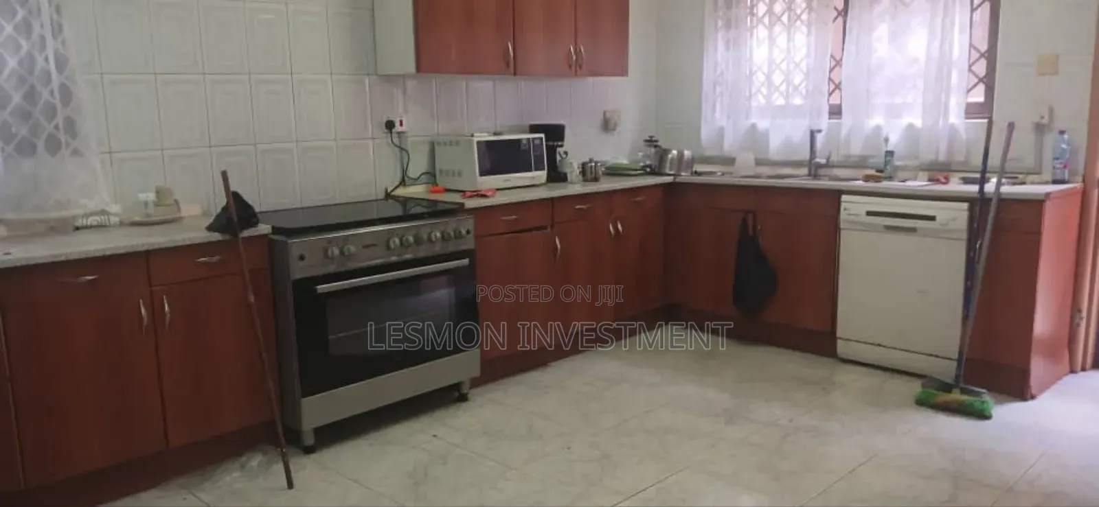3bdrm Duplex in Spintex for sale