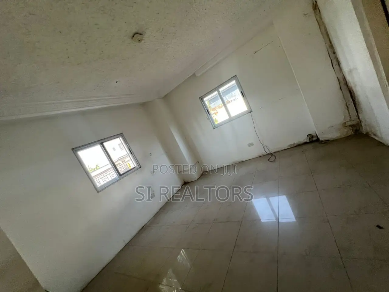 5bdrm House in Airport Residential for rent