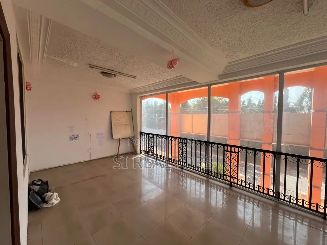 5bdrm House in Airport Residential for rent