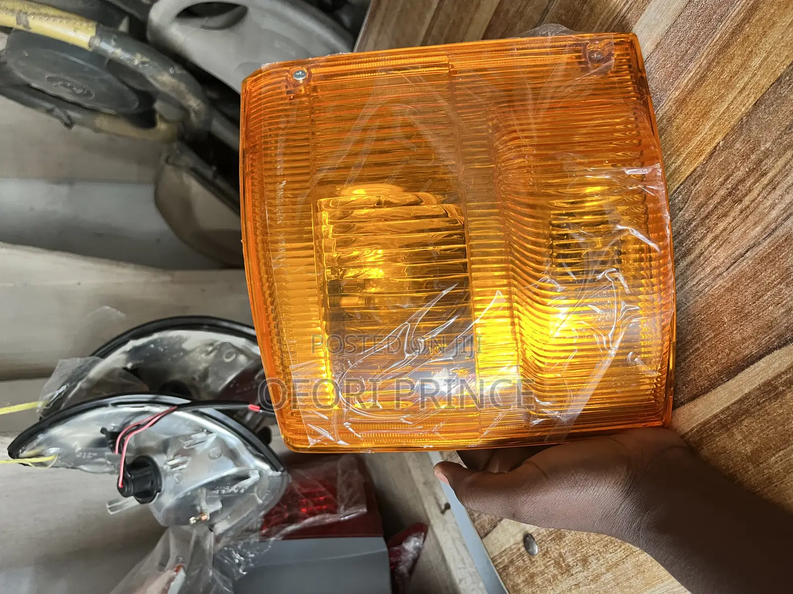 Kia Rhino 2 Sidelight/Turn Signal Light