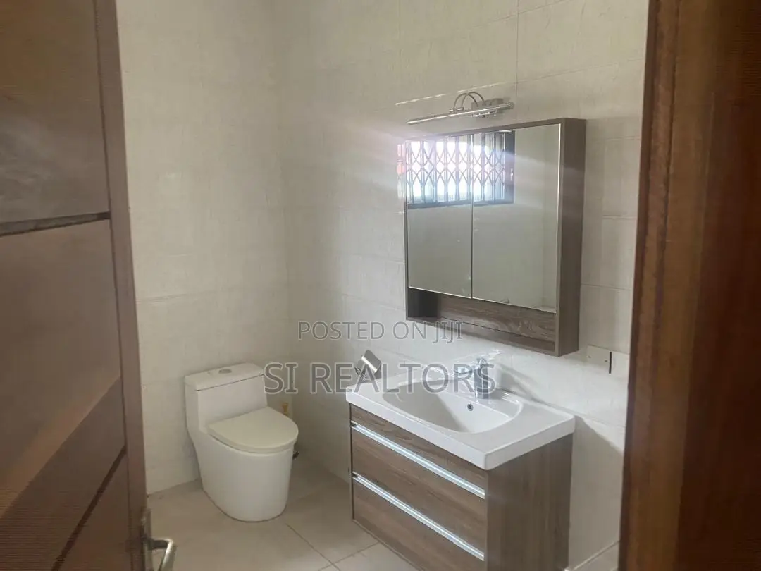4bdrm Duplex in East Legon, Otano for rent