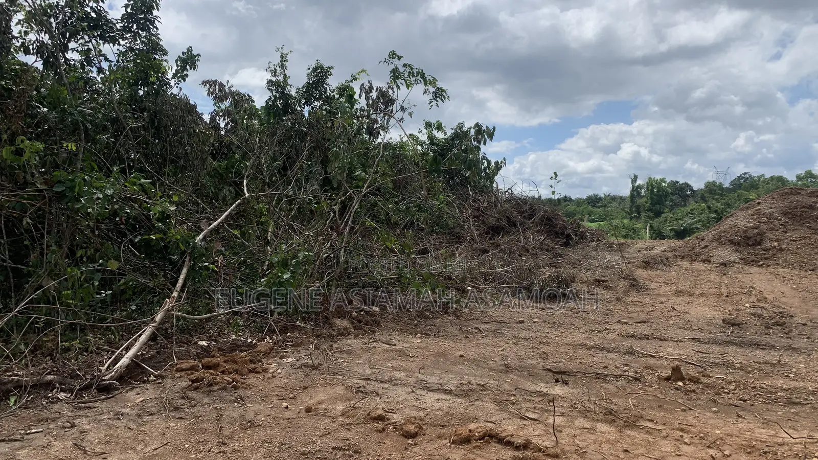 2plots at New Baakoyeden