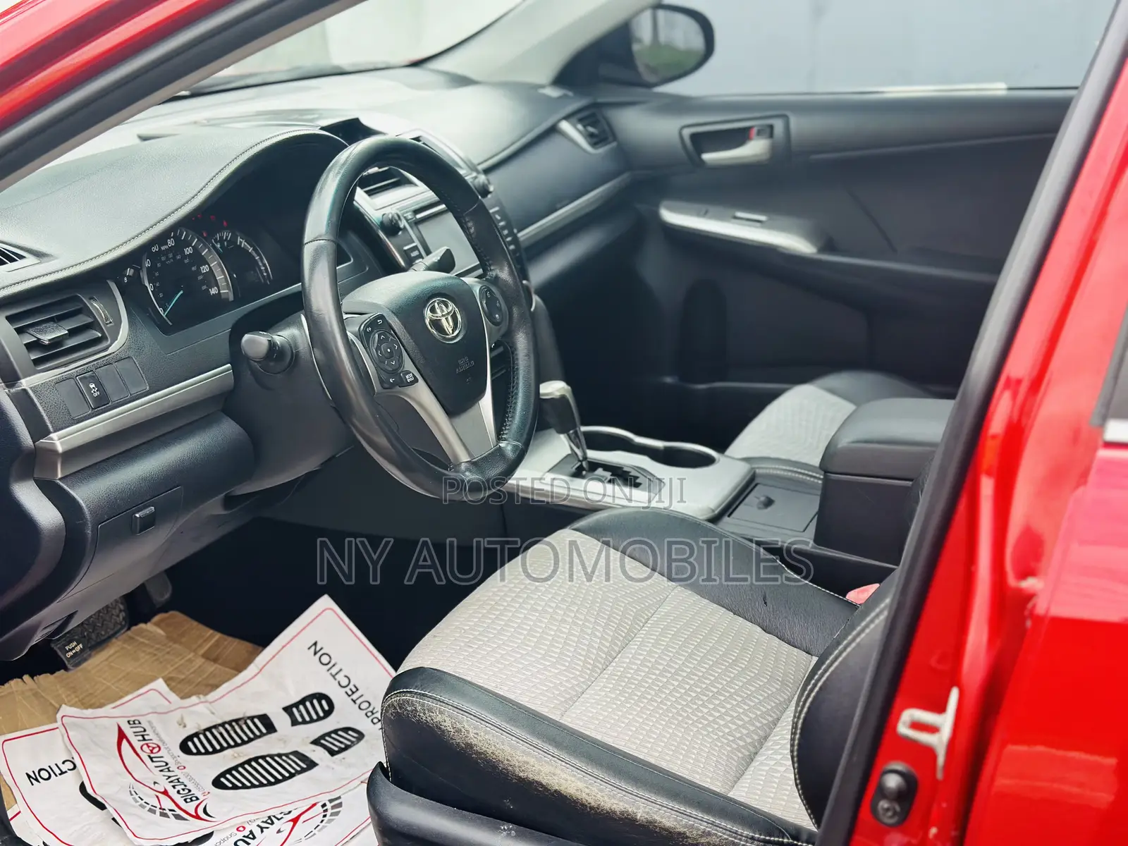 Toyota Camry SE 4dr Sedan (3.5L 6cyl 6A) 2014 Red