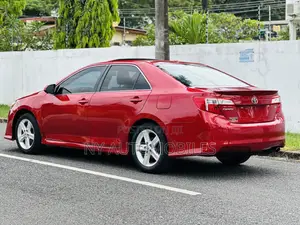 Toyota Camry SE 4dr Sedan (3.5L 6cyl 6A) 2014 Red