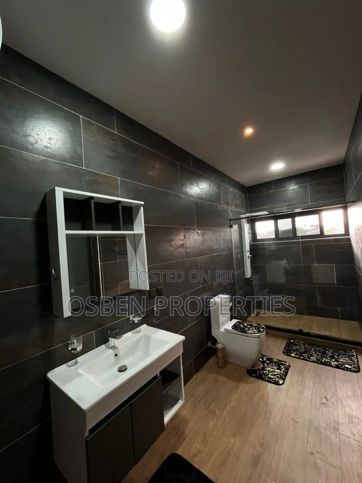 4bdrm House in Osben Properties, Adjiriganor for sale