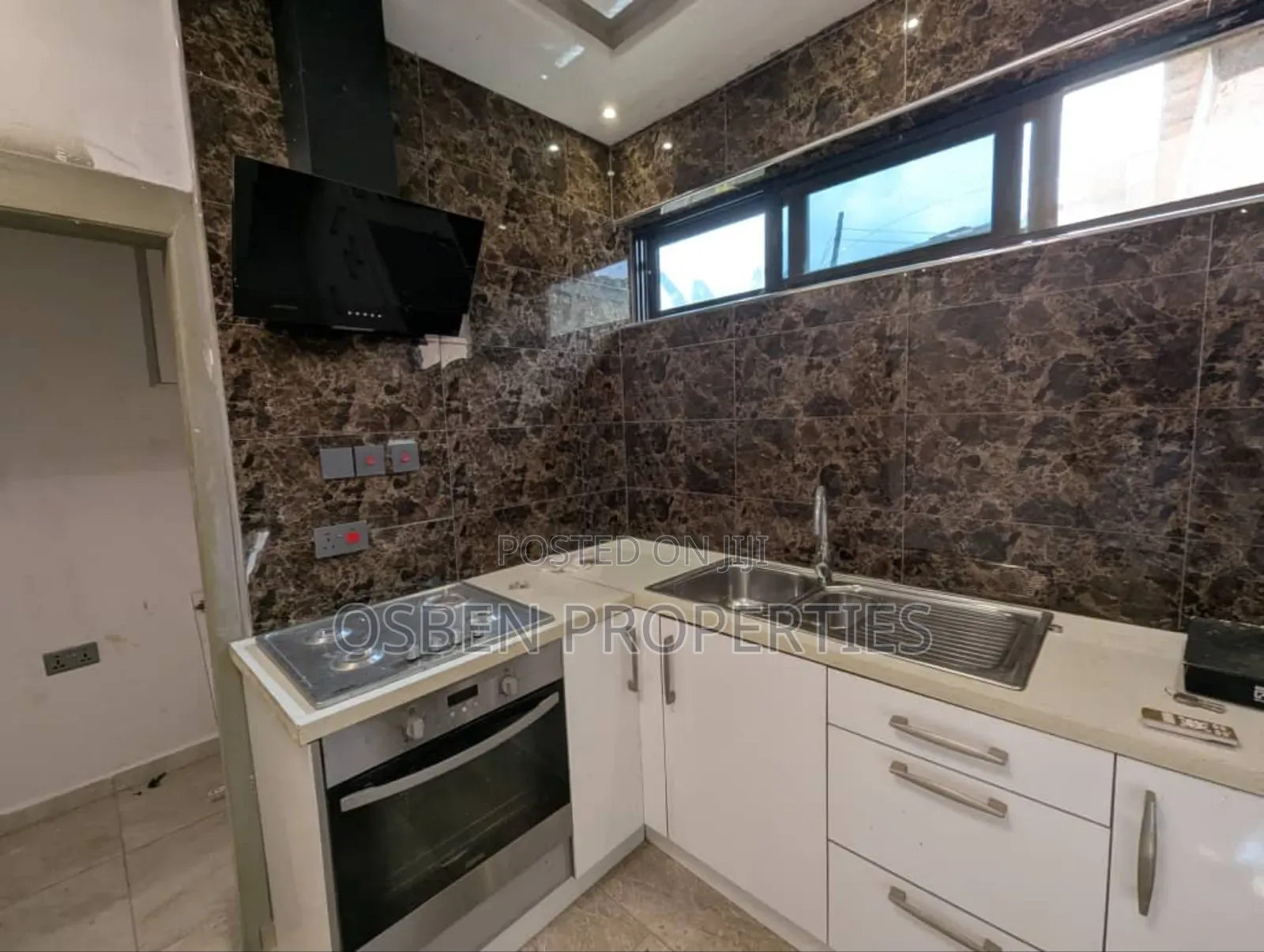 4bdrm House in Osben Properties, Adjiriganor for sale