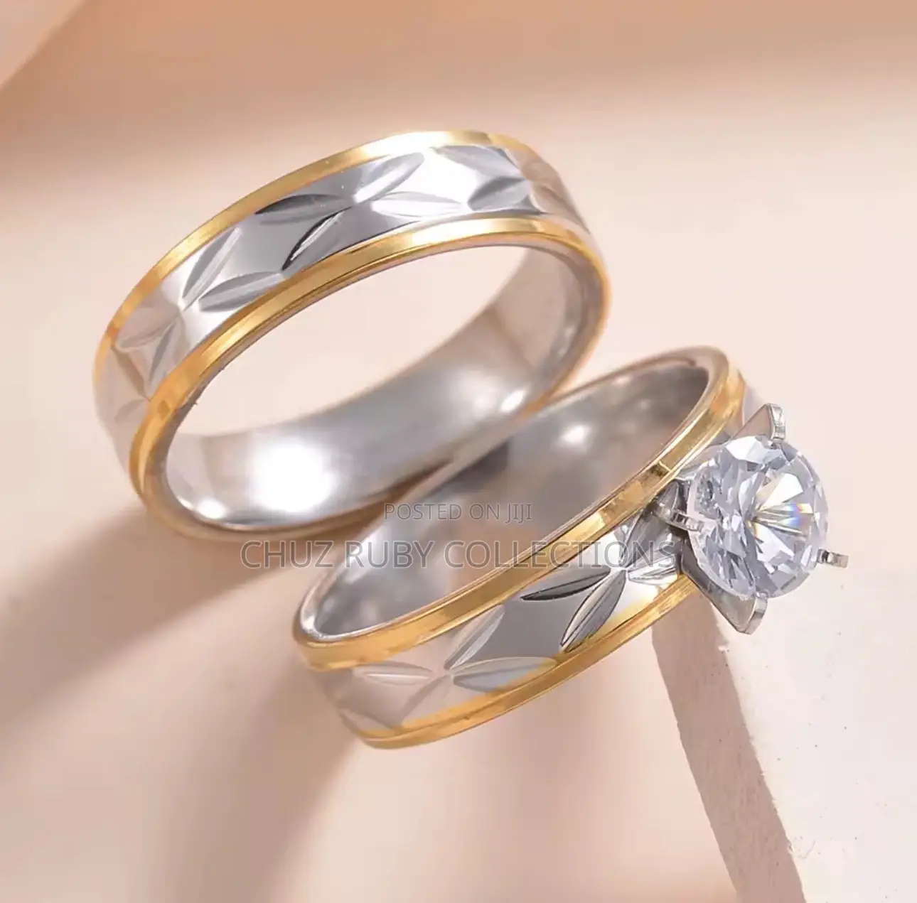 Sleek Two Piece Gold Ring Set for Engagement Wedding