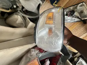 Hyundai Grace/H100 Sidelight/Corner Light