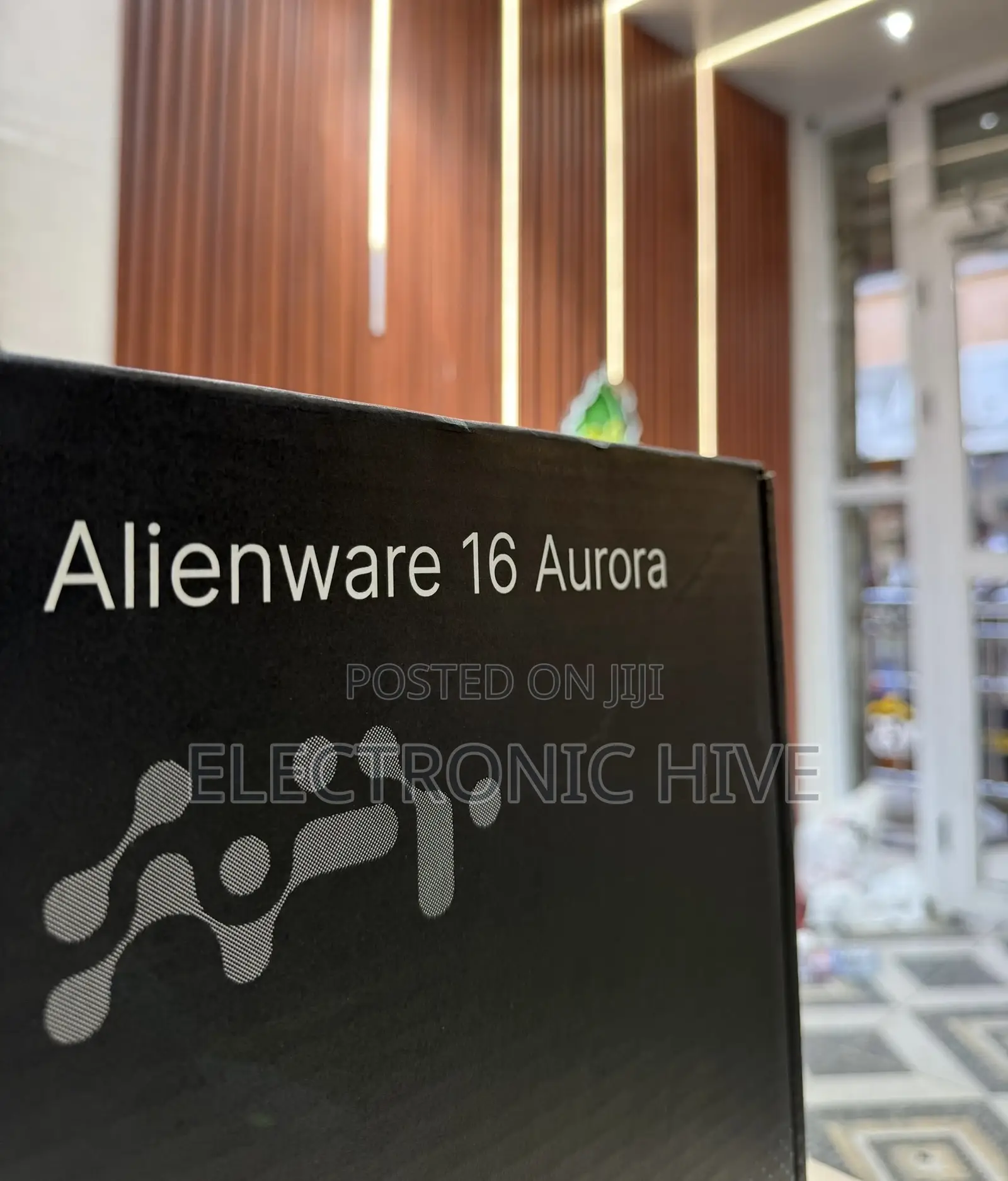 New Laptop Dell Alienware 16 Aurora 16GB Intel Core 7 SSD 1T