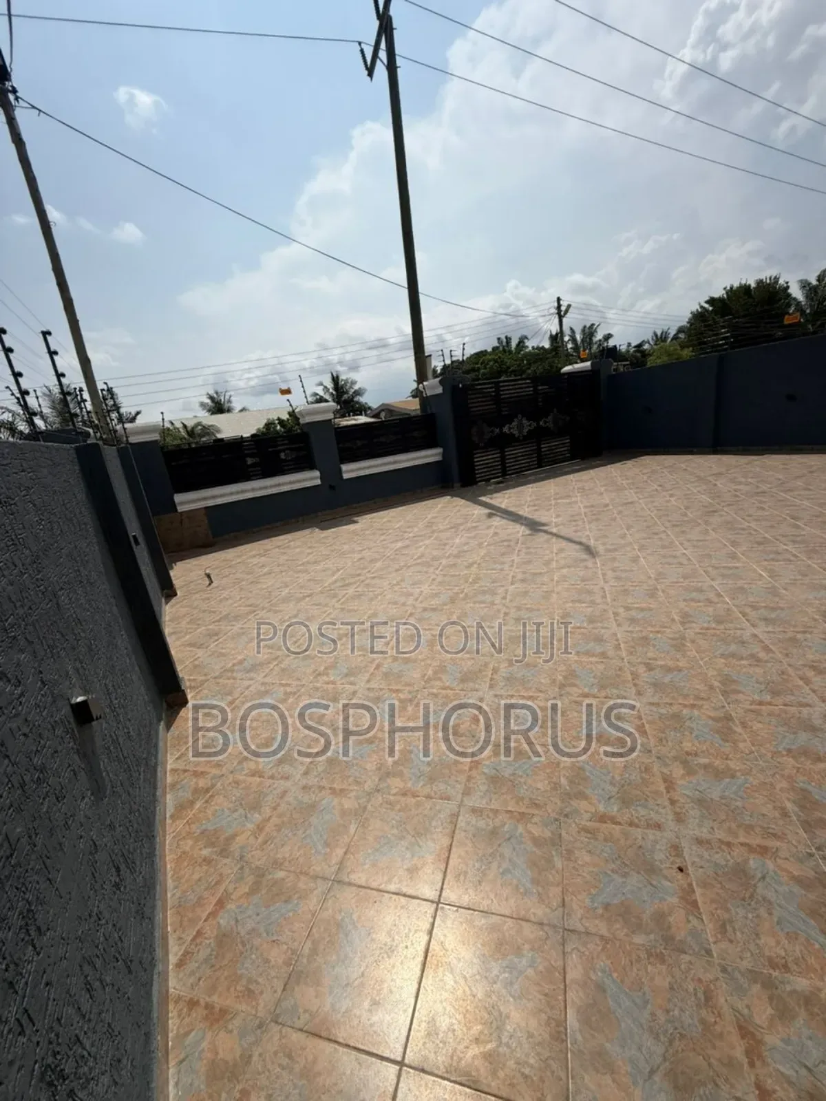 3bdrm House in Ablekuma for sale