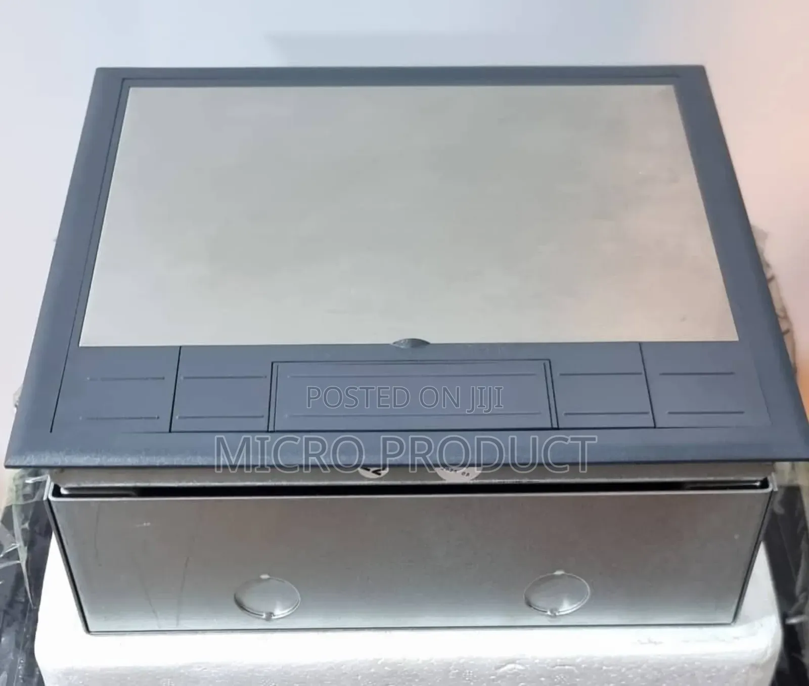 Floor Socket for Power and Data