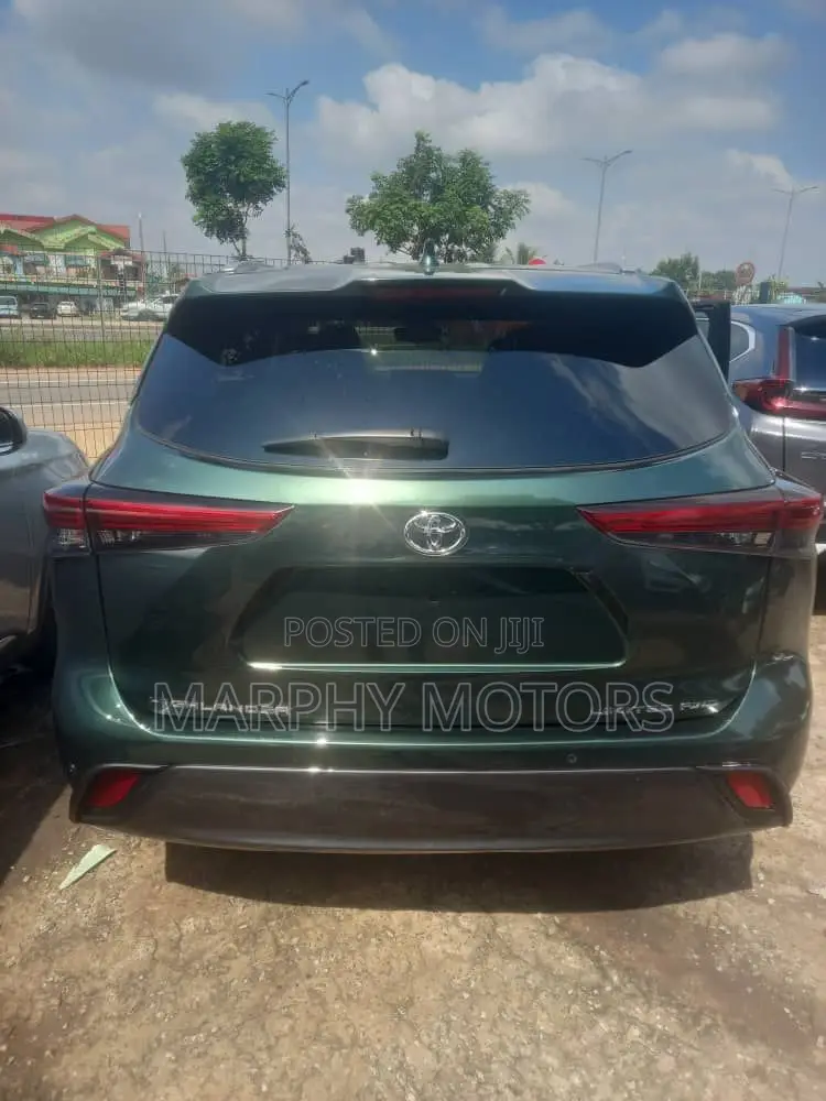 Toyota Highlander XLE AWD 2023 Green