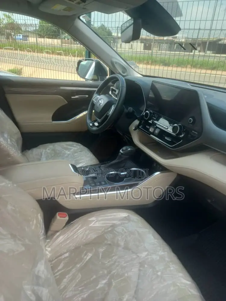 Toyota Highlander XLE AWD 2023 Green