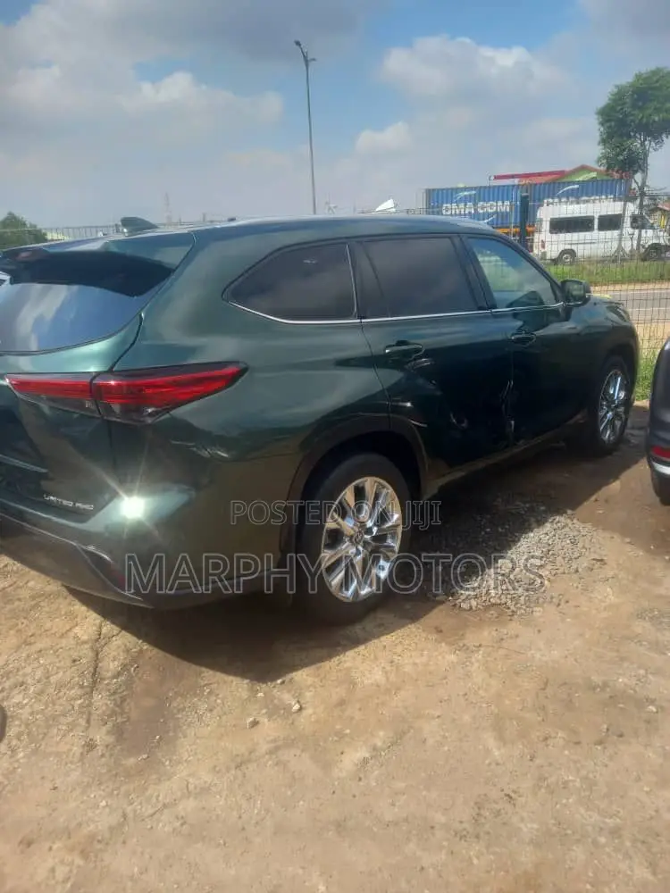Toyota Highlander XLE AWD 2023 Green