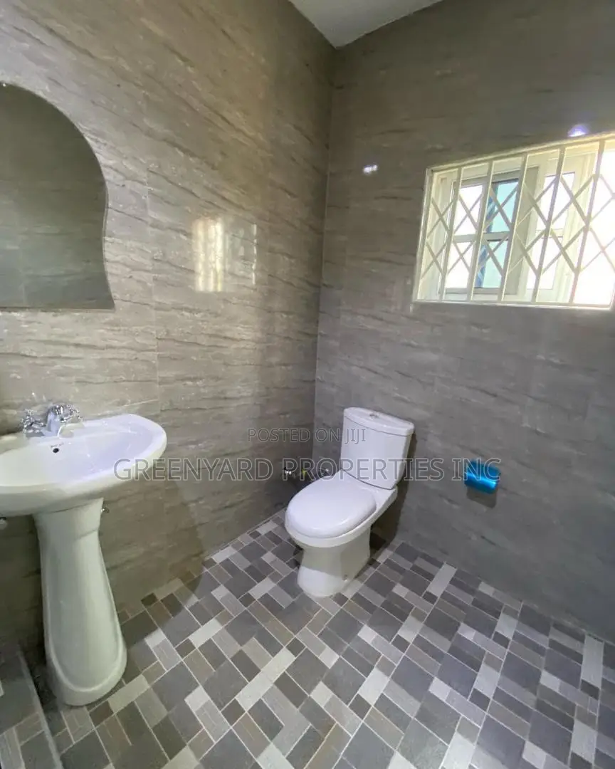 4bdrm House in East Legon for rent