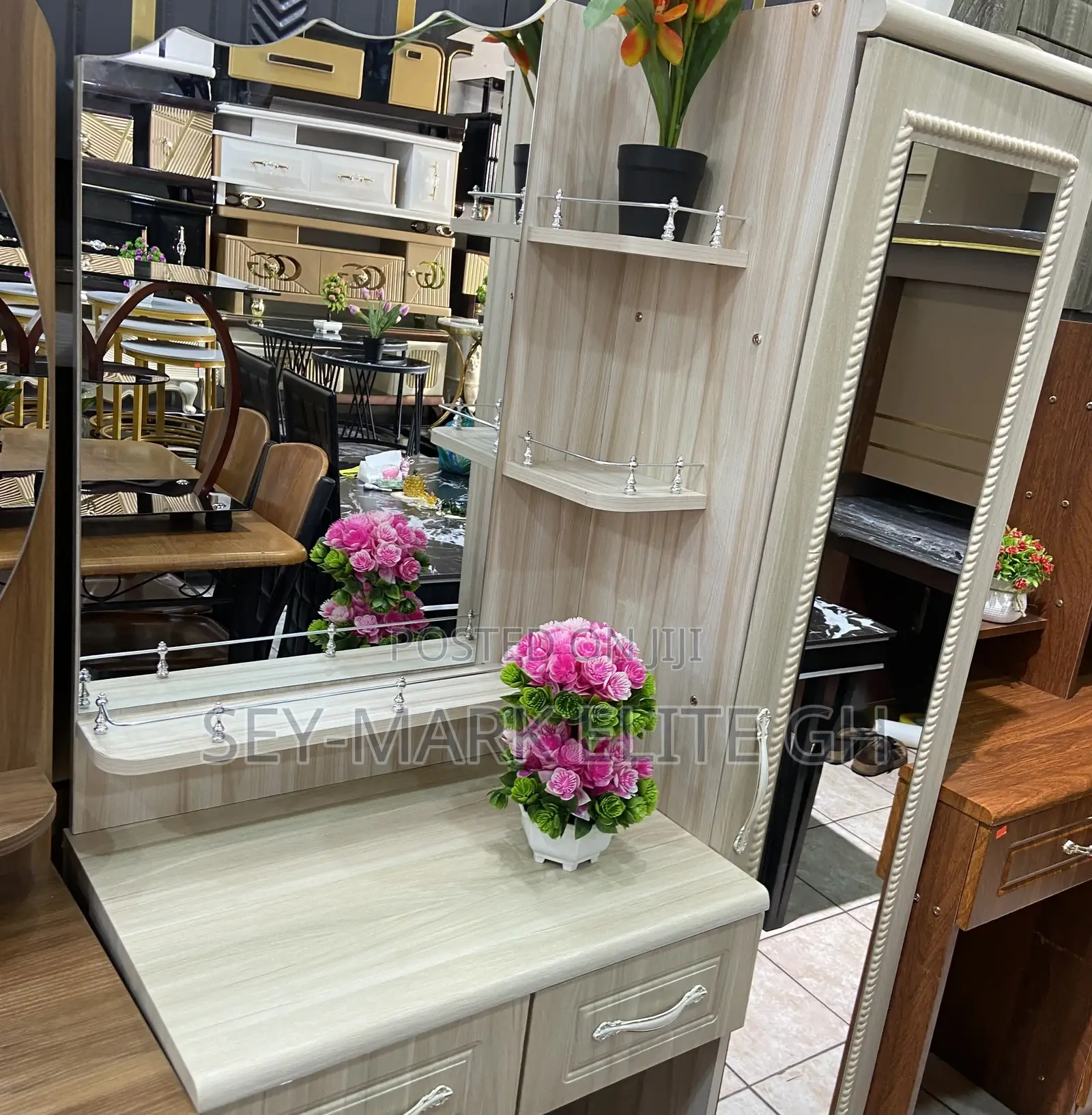 Elegant Dressing Mirror With Cabinet