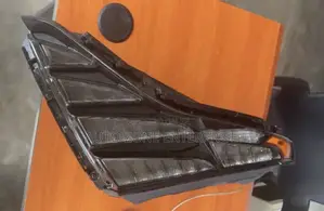 Hyundai Tucson 2022 Upper Headlight
