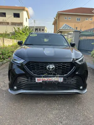 Toyota Highlander XLE 2021 Black