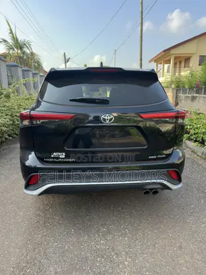 Toyota Highlander XLE 2021 Black