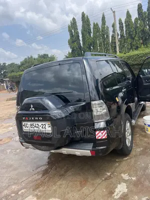 Mitsubishi Pajero V90 2.8 GLS/GLX 2017 Black