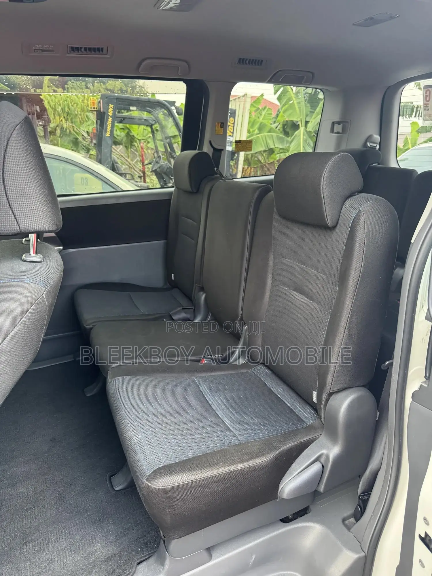 Toyota Voxy 2013 White
