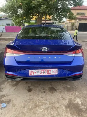 Hyundai Elantra SE 2021 Blue