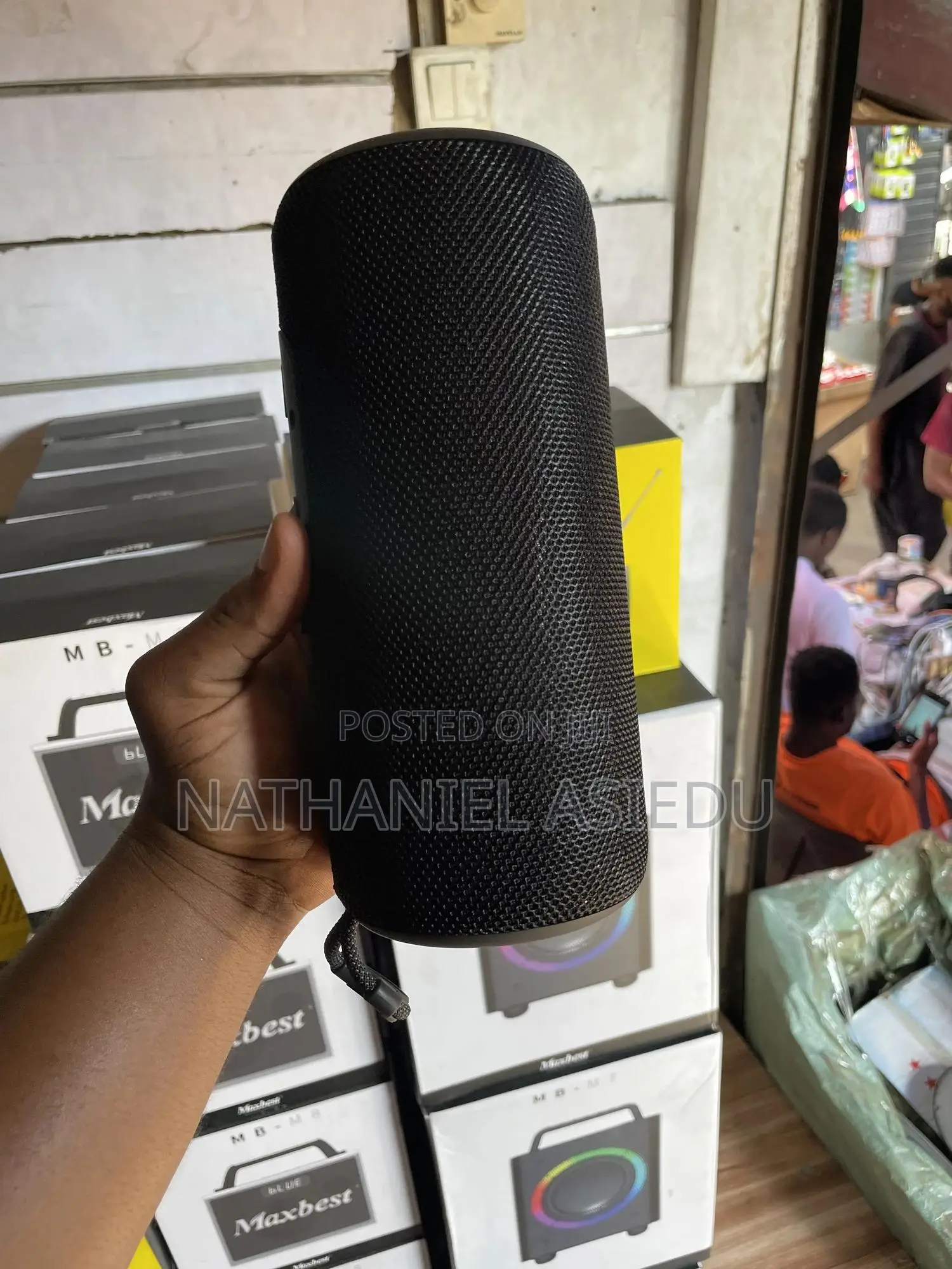 Maxbest Mb-Tm42 Wireless Speaker.