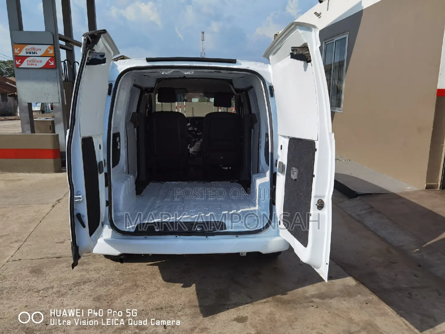 Nissan NV200 2017 White