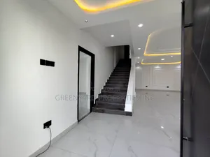 6bdrm House in Hills Katamanso, East Legon for sale