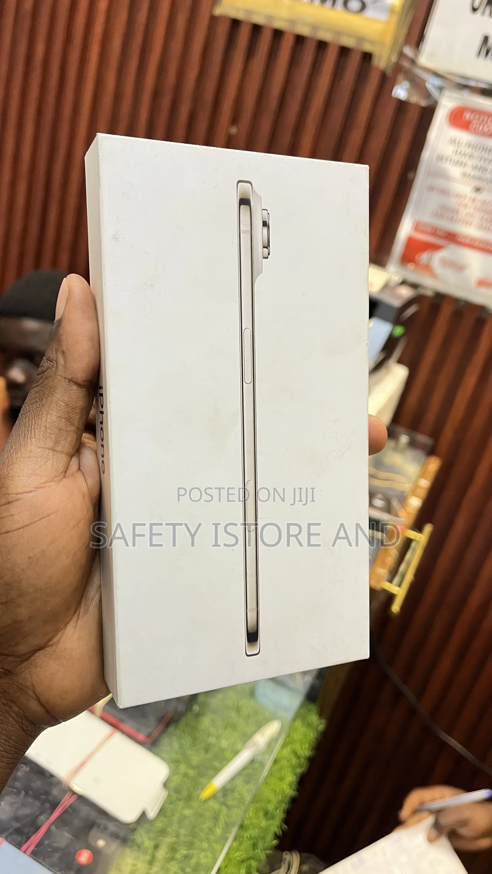 New Apple iPhone Air 256 GB Gold