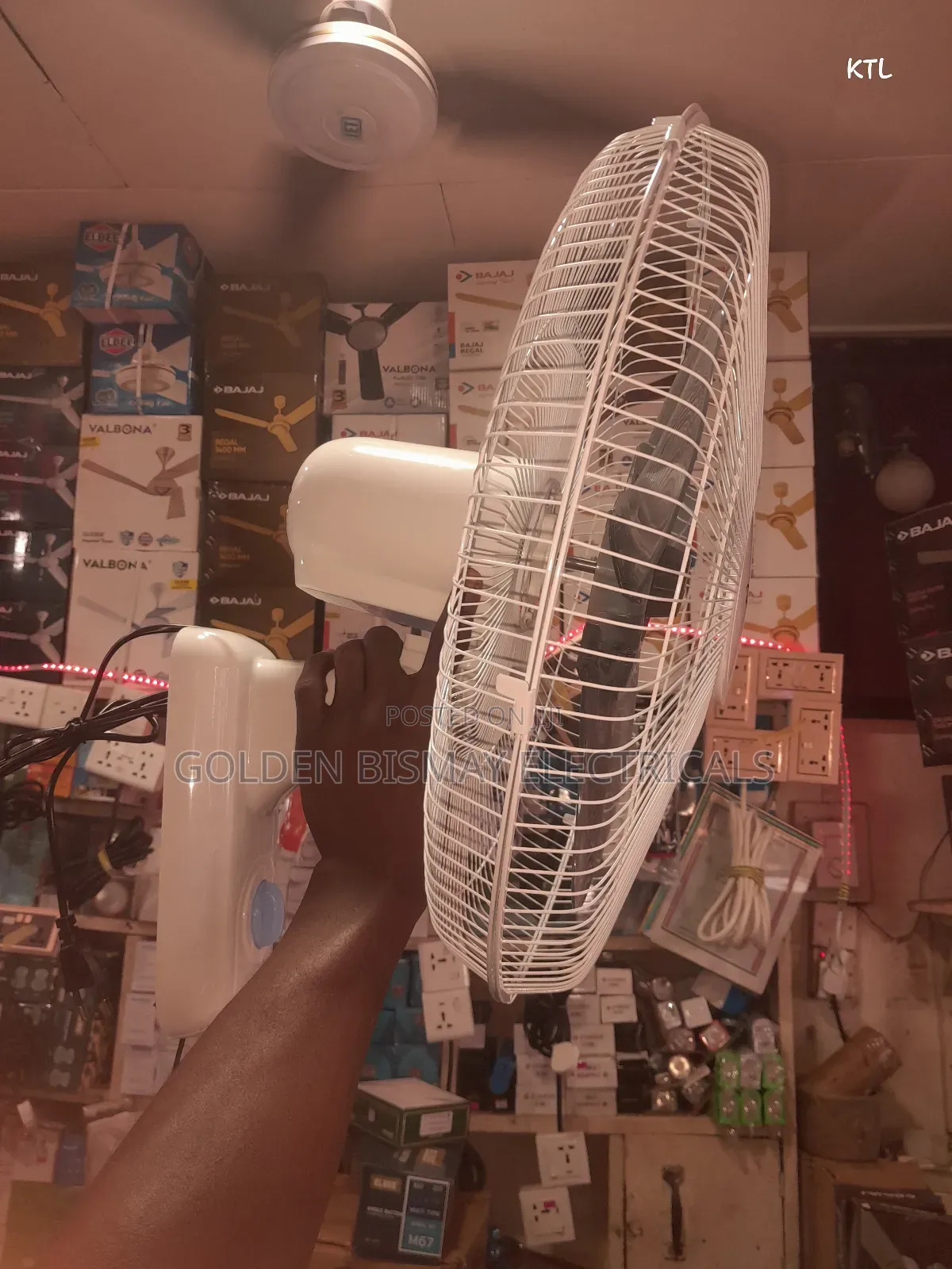 Bray 18 Inche Wall Fan