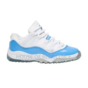 Nike Air Jordan 11 Retro Low Sneakers