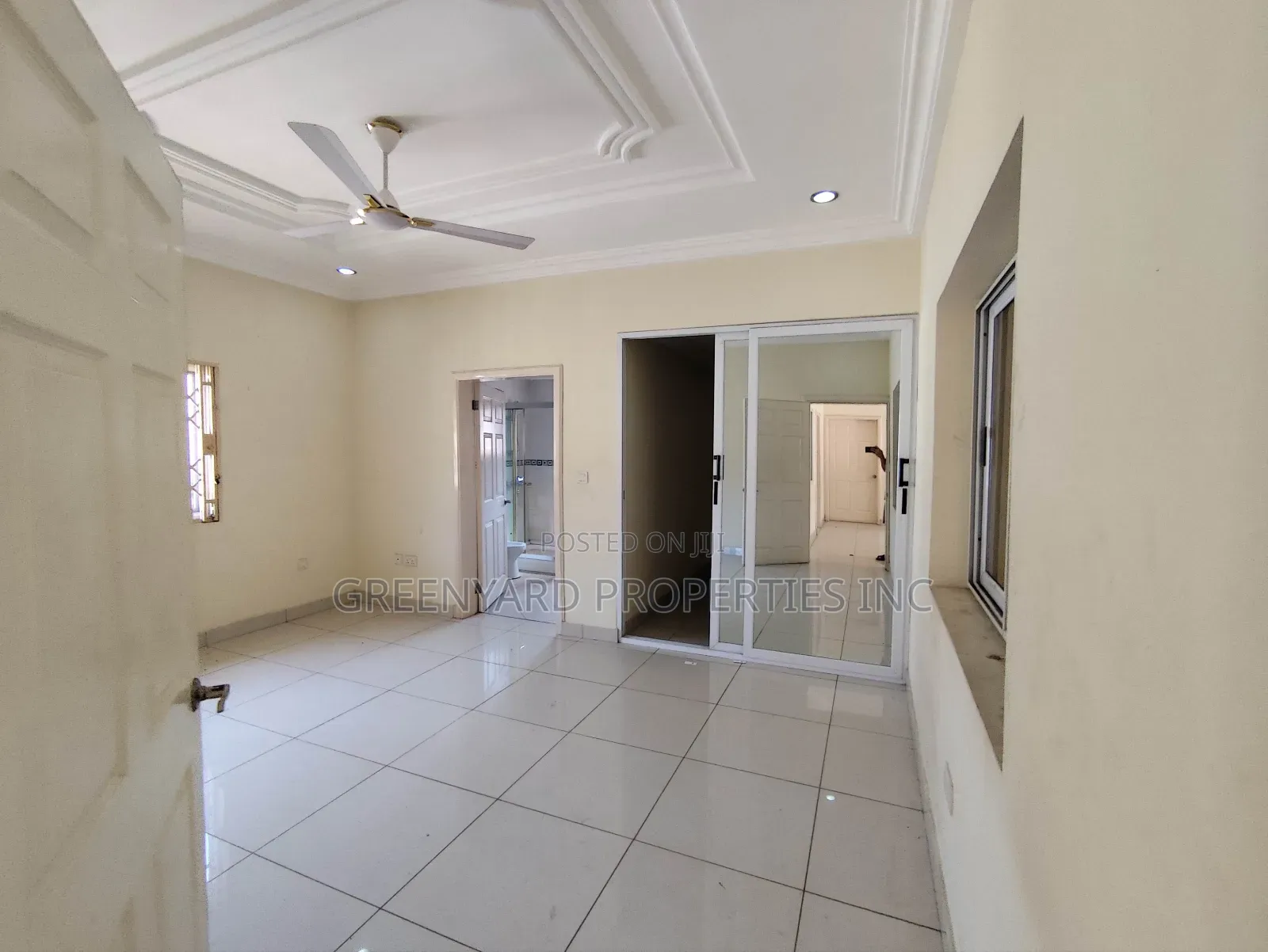 5bdrm Mansion in Trasacco, East Legon for rent