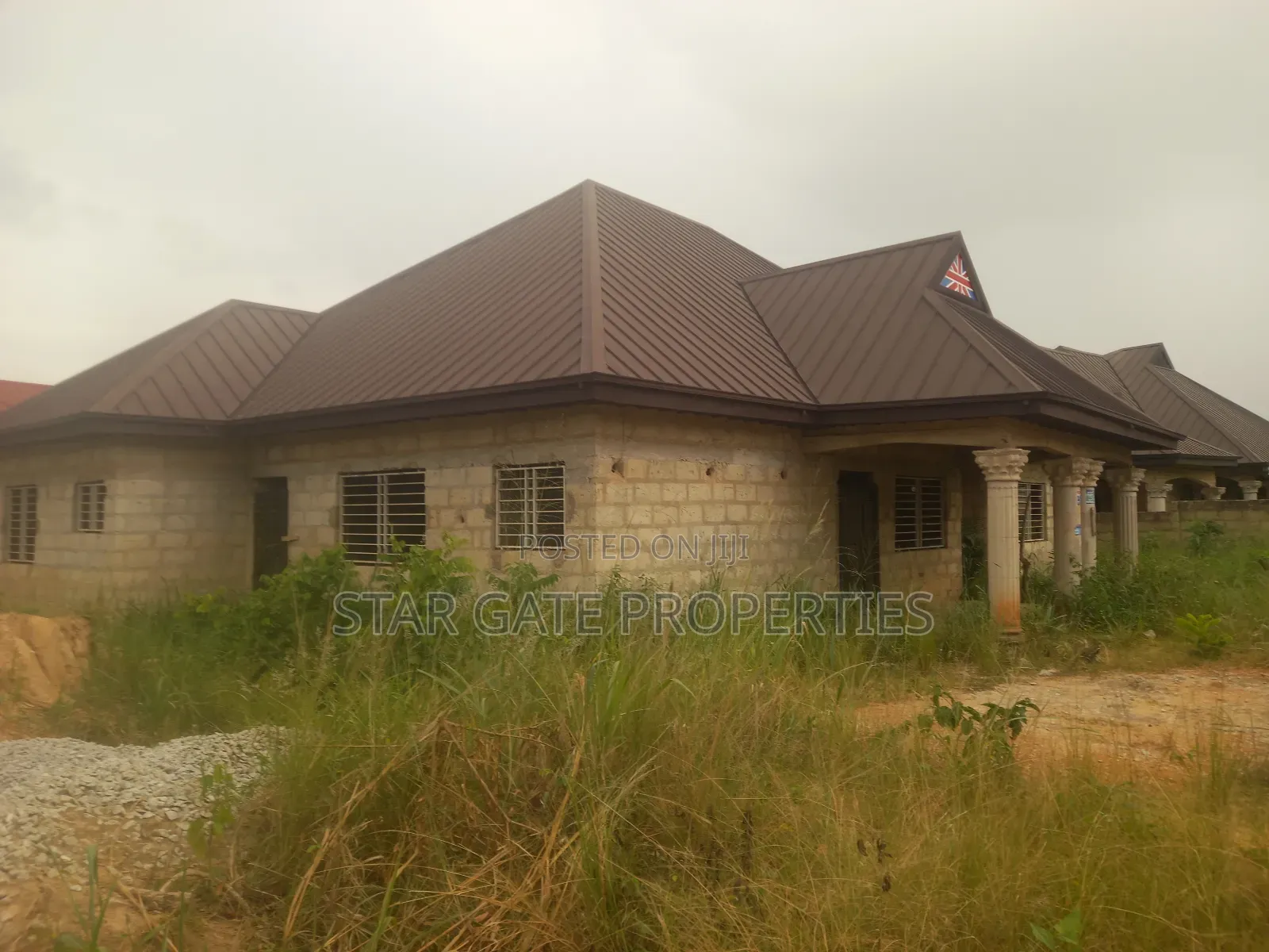 5bdrm House in Agyaako Buoho, Kumasi Metropolitan for sale