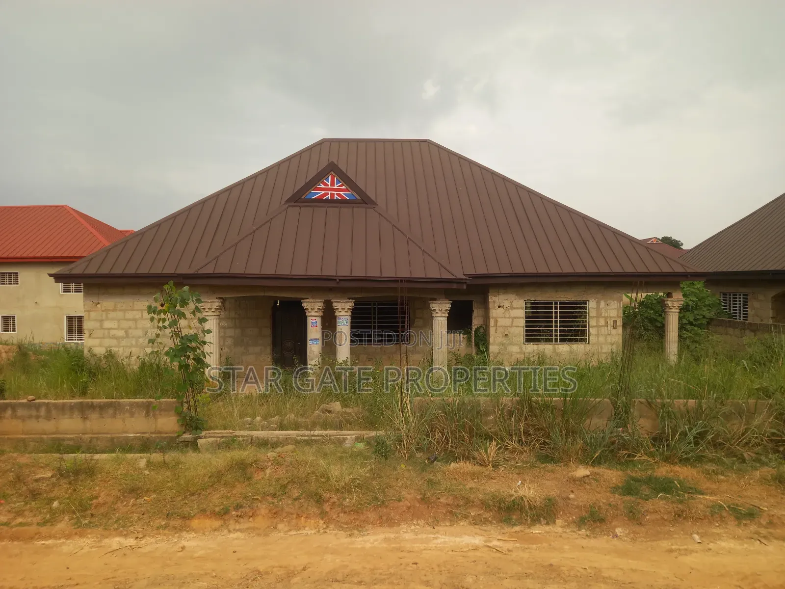 5bdrm House in Agyaako Buoho, Kumasi Metropolitan for sale