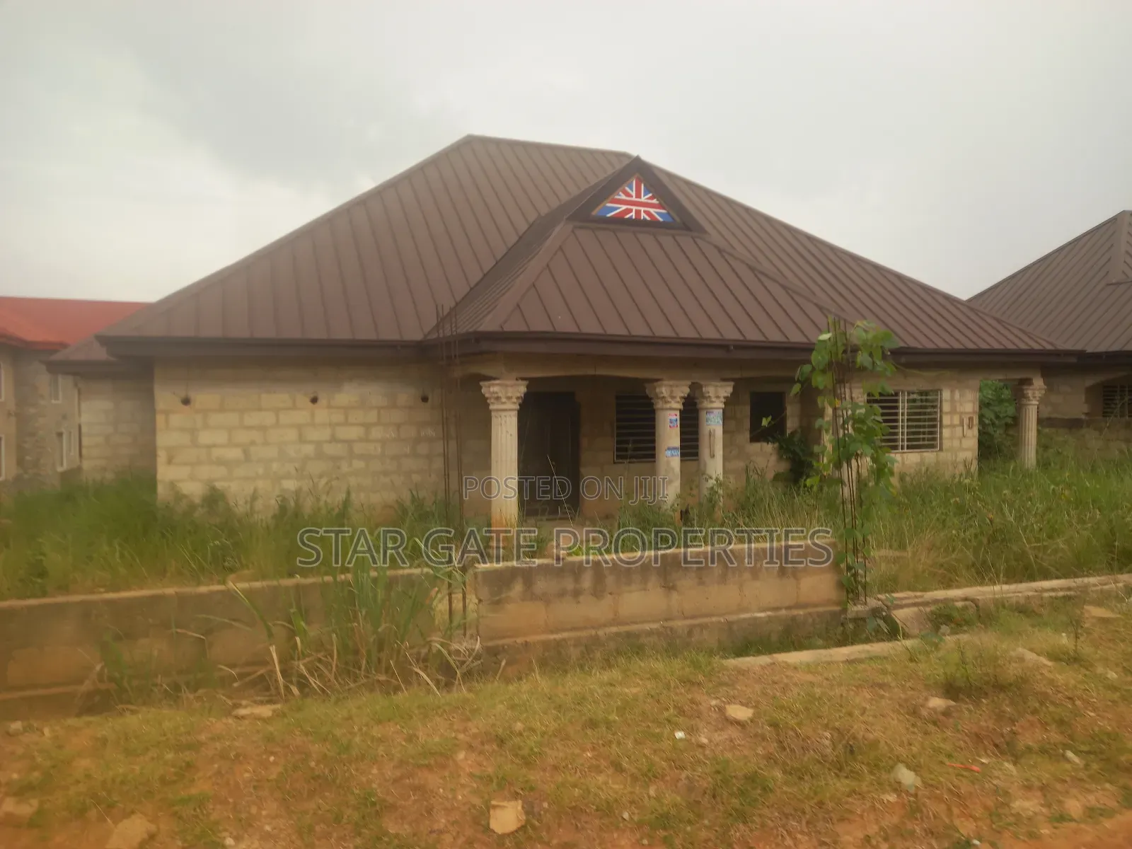 5bdrm House in Agyaako Buoho, Kumasi Metropolitan for sale