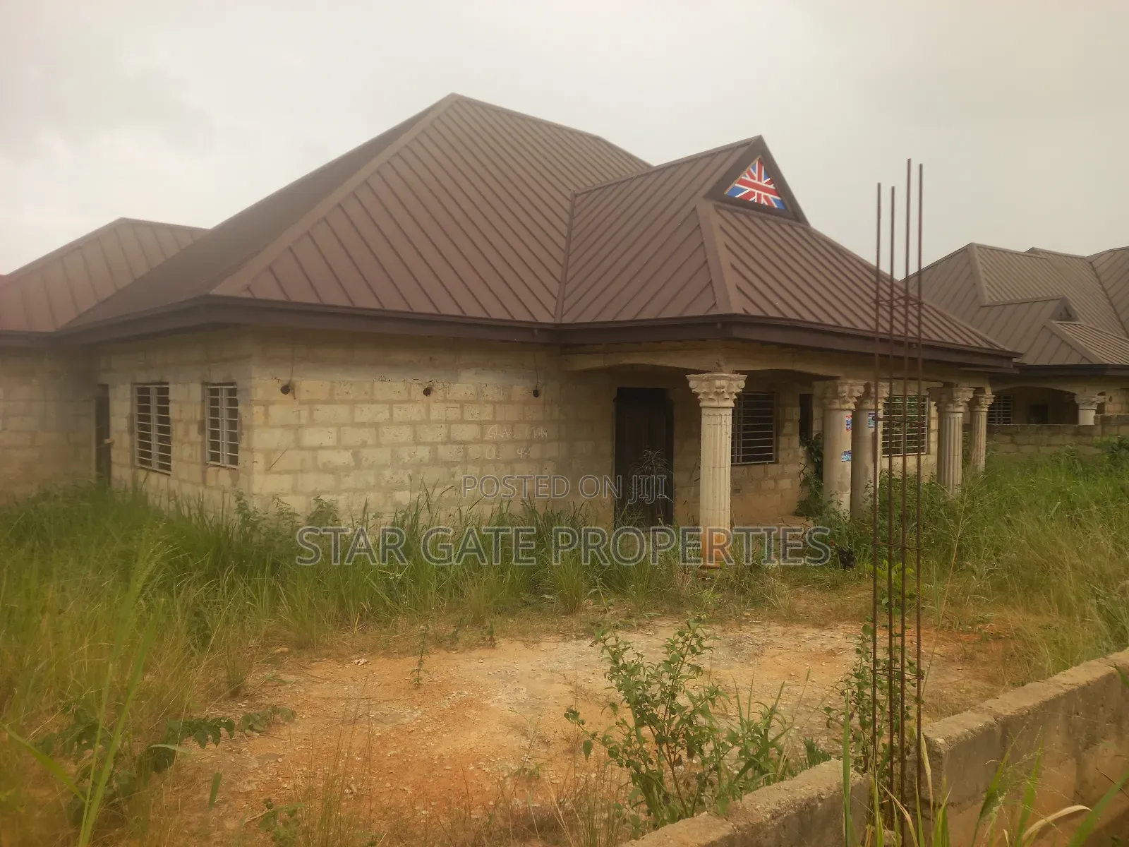 5bdrm House in Agyaako Buoho, Kumasi Metropolitan for sale