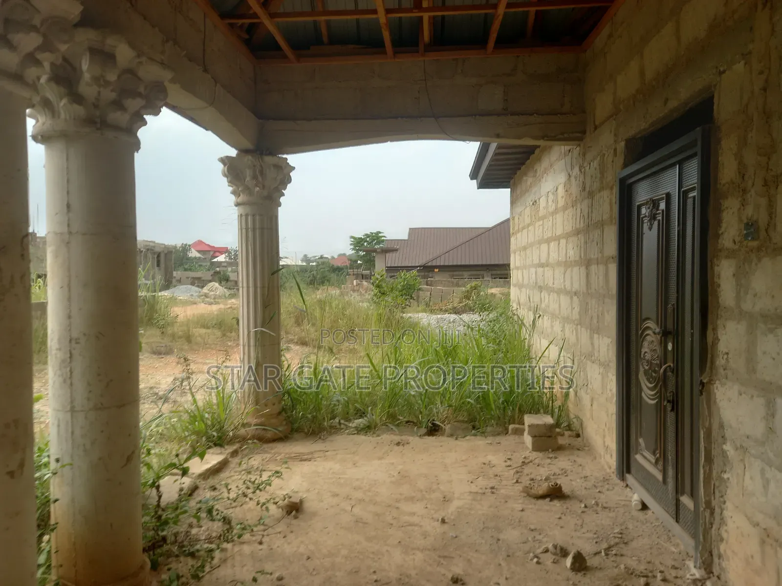 5bdrm House in Agyaako Buoho, Kumasi Metropolitan for sale