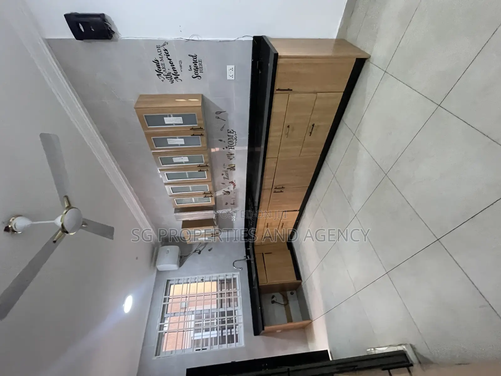 4bdrm Mansion in Spintex Palace Mall, Airport Residential Area for rent