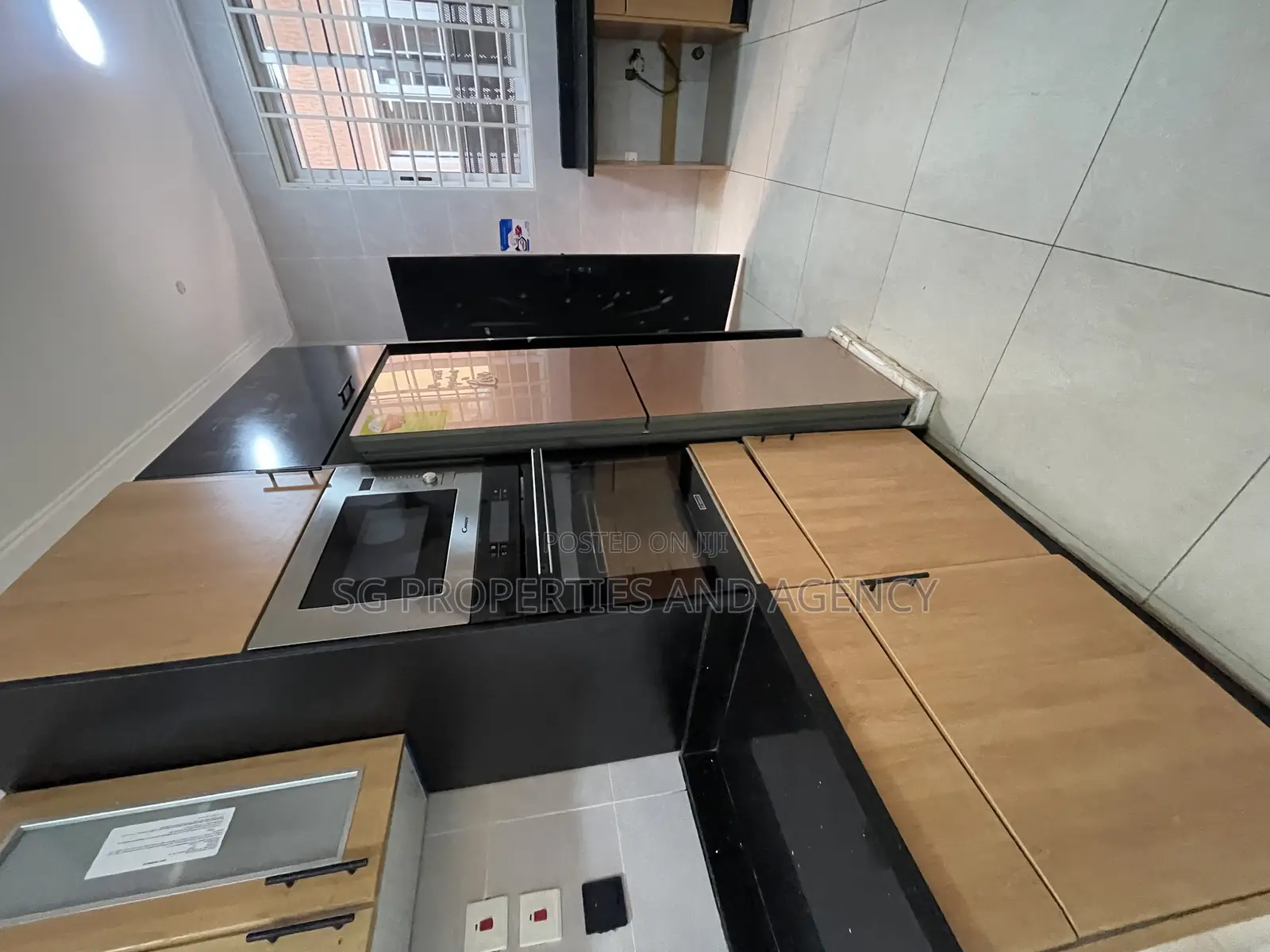 4bdrm Mansion in Spintex Palace Mall, Airport Residential Area for rent