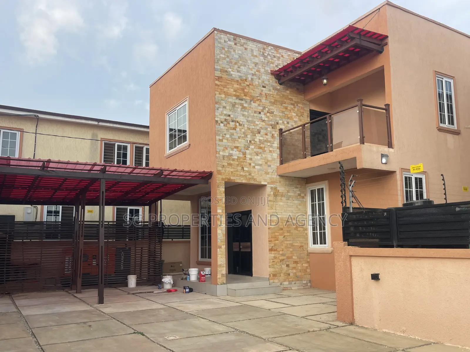 4bdrm Mansion in Spintex Palace Mall, Airport Residential Area for rent