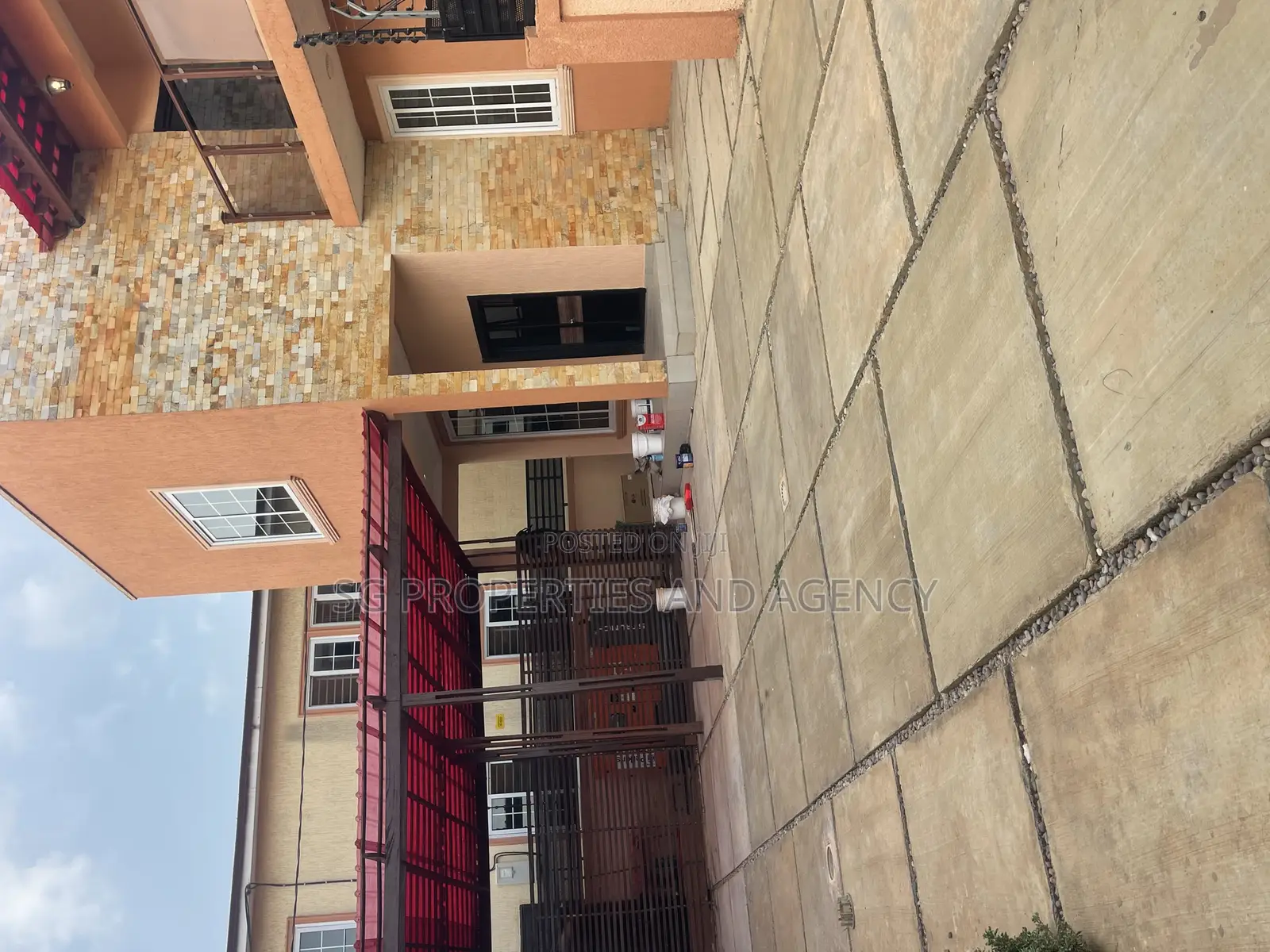 4bdrm Mansion in Spintex Palace Mall, Airport Residential Area for rent