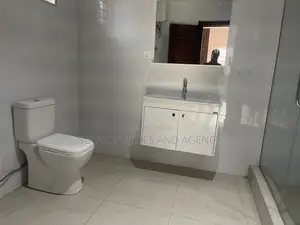 4bdrm Mansion in Spintex Palace Mall, Airport Residential Area for rent