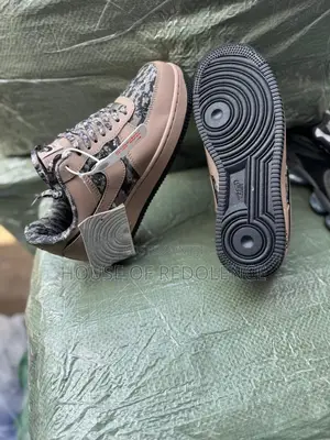 Nike Air Force 1 Low '07 Lv8 Camo Sneakers