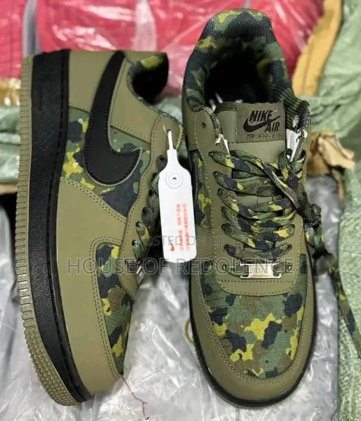 Nike Air Force 1 Low '07 Lv8 Camo Sneakers