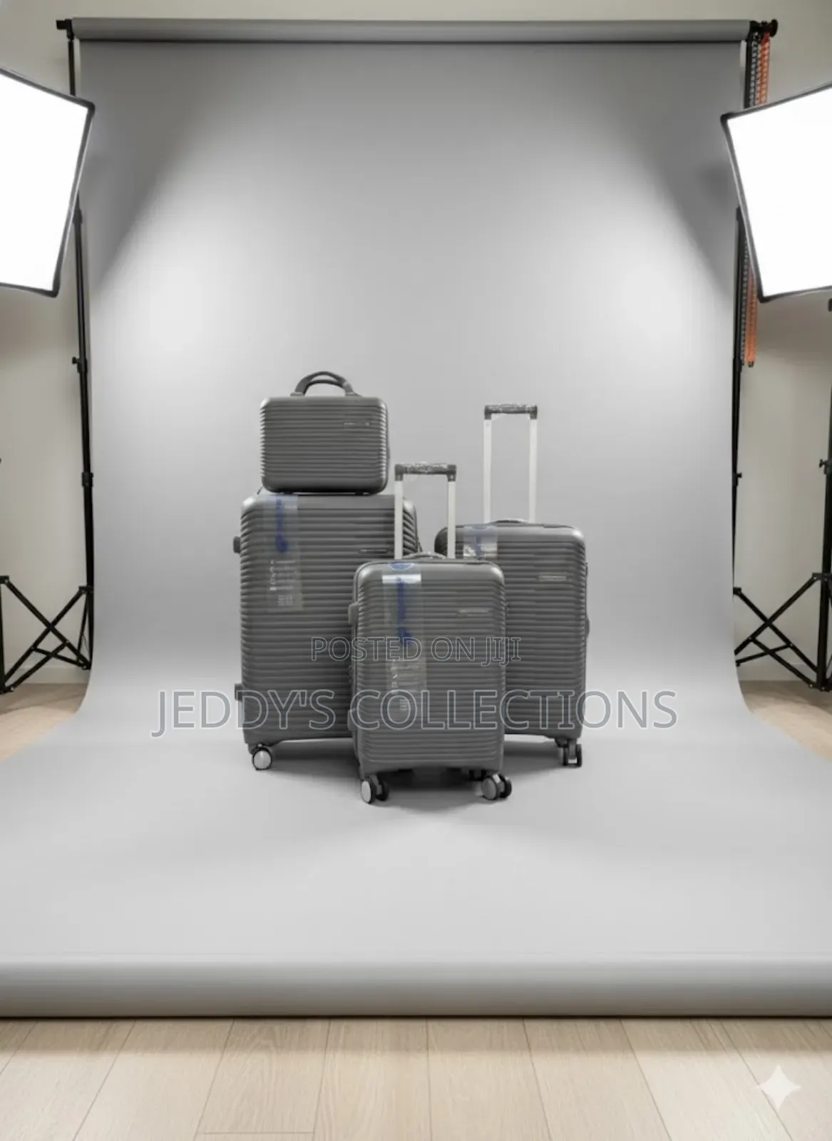 4in1 Dynasty Travelling Suitcase With a Cosmetic Bag as Spear Luggage