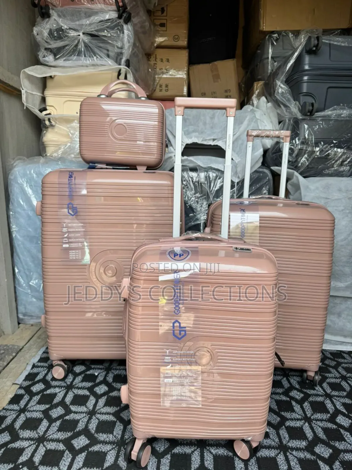 4in1 Dynasty Travelling Suitcase With a Cosmetic Bag as Spear Luggage