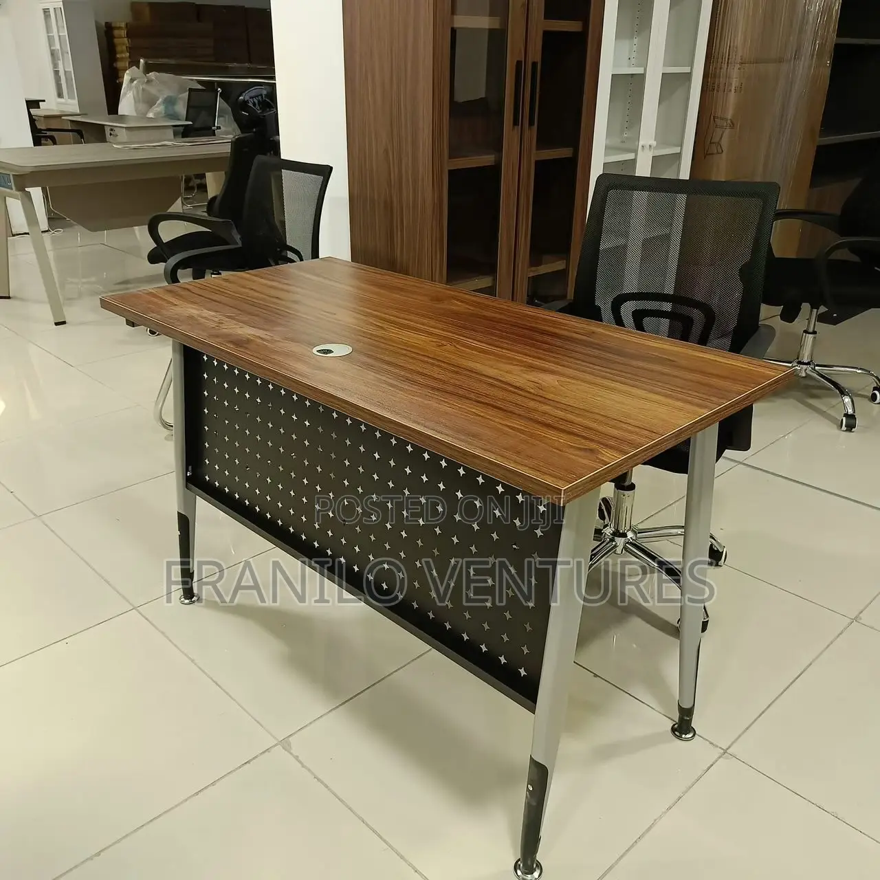 1.2m Modern Office Desk